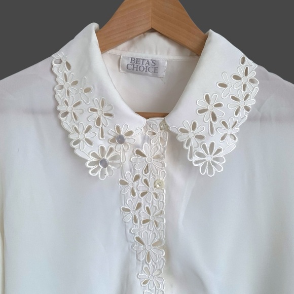 Vintage Betas Choice Long Sleeve Daisy Lace Blouse - Picture 2 of 7